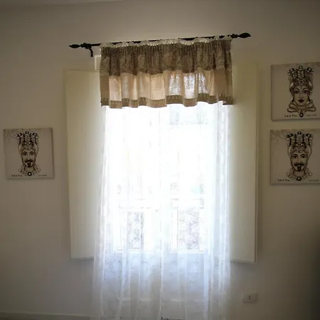 Balcony *